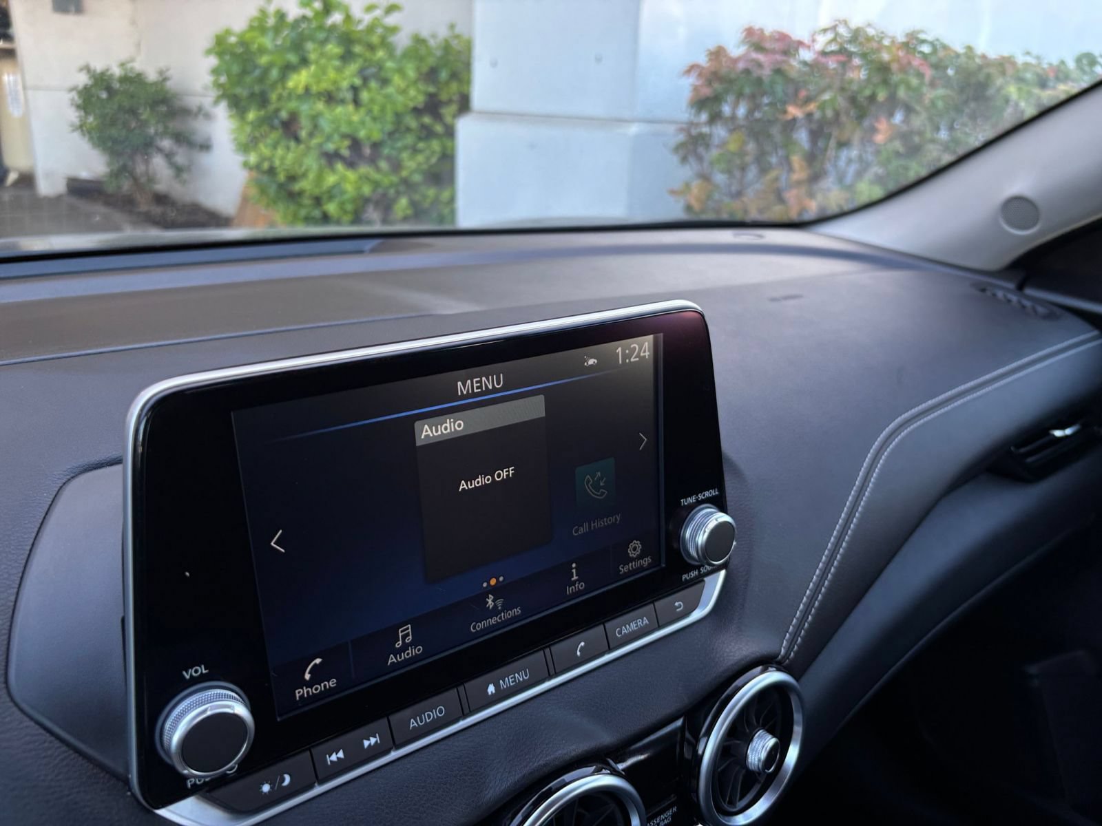 Used 2025 Nissan Sentra SV FWD image 19