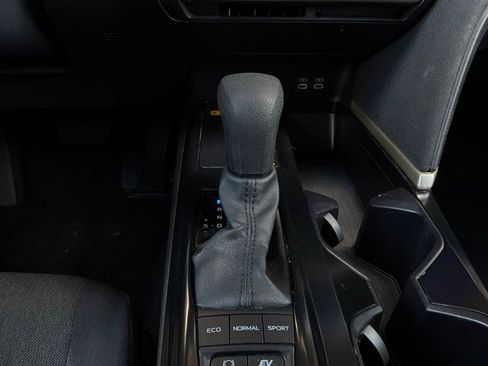 Used 2025 Toyota Camry LE FWD image 23