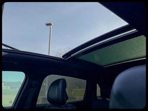 Used 2019 Lincoln Nautilus Reserve image 25