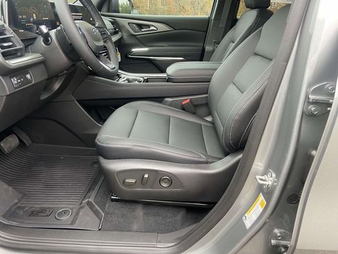 New 2026 Chevrolet Traverse LT w/ Midnight/Sport Edition image 11