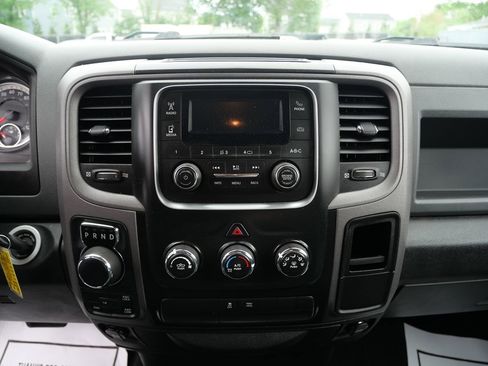 Used 2018 RAM 1500 Express AWD/4WD image 13