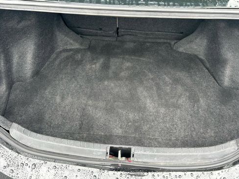 Used 2015 Toyota Corolla LE FWD image 24