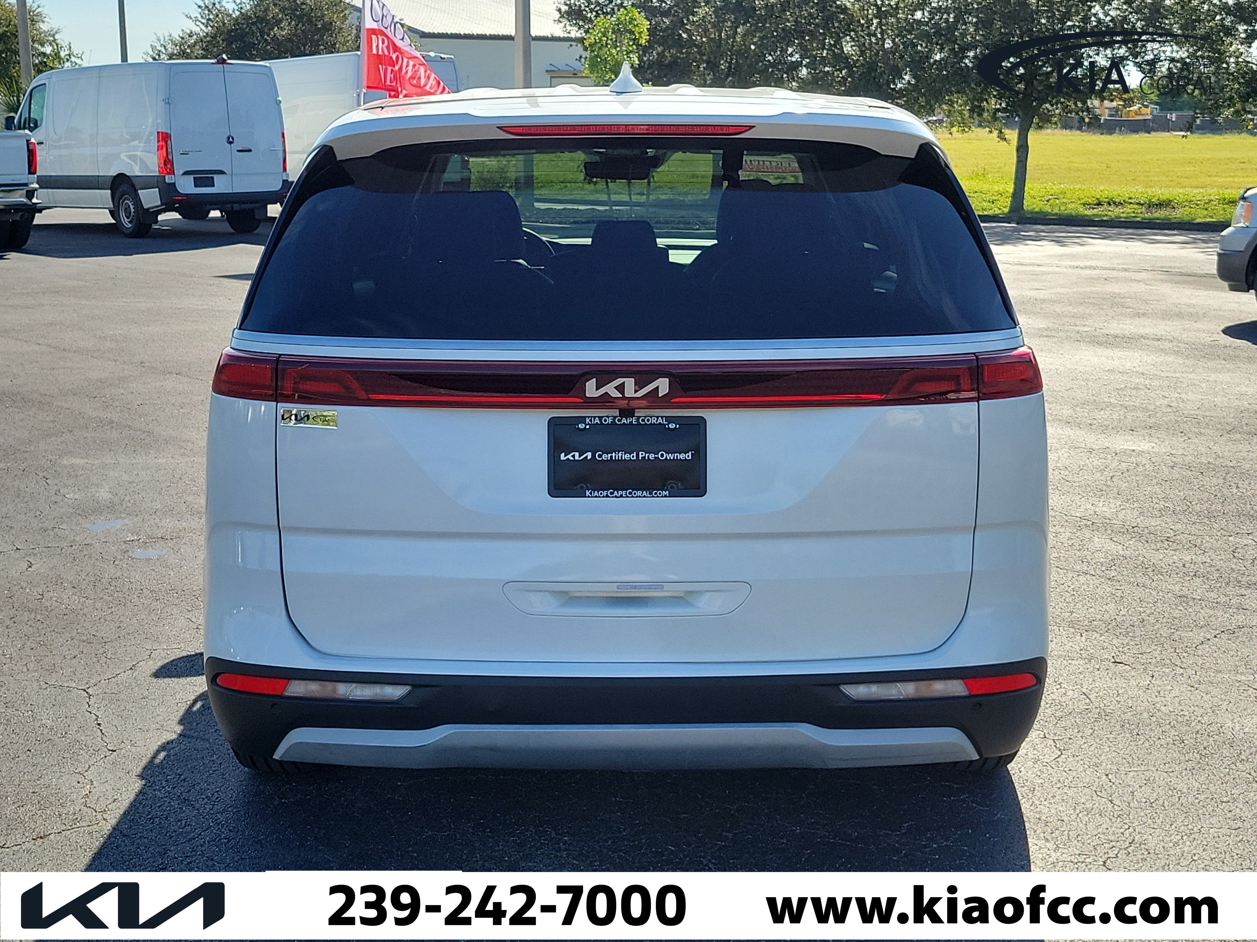 Certified 2024 Kia Carnival LX FWD image 5