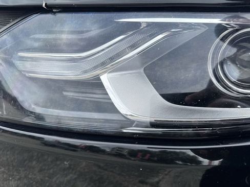 Used 2021 Chevrolet Equinox LT w/ Driver Convenience Package FWD image 2