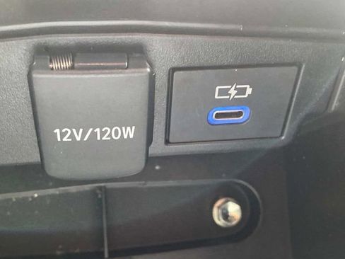 Used 2022 Toyota Corolla SE image 26