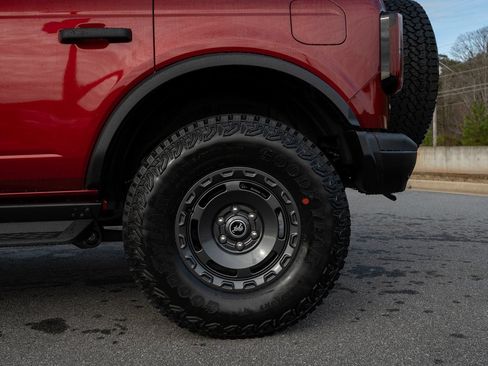 Used 2025 Ford Bronco Badlands w/ Sasquatch Package AWD/4WD image 14