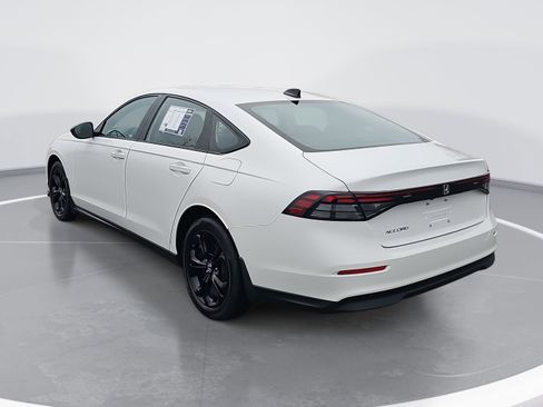 Used 2025 Honda Accord SE image 5