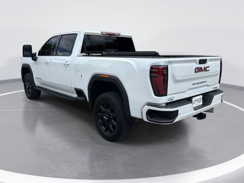 Used 2024 GMC Sierra 2500 AT4 w/ AT4 Premium Plus Package AWD/4WD image 6