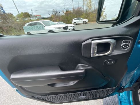 Used 2020 Jeep Wrangler Unlimited Sport image 12