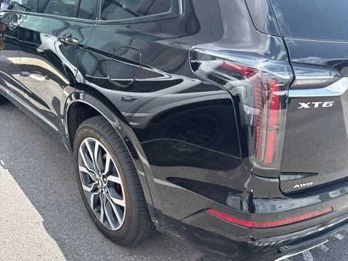 Used 2024 Cadillac XT6 Sport w/ Platinum Package AWD/4WD image 4