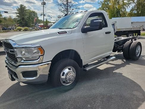 New 2024 RAM 3500 Tradesman image 6