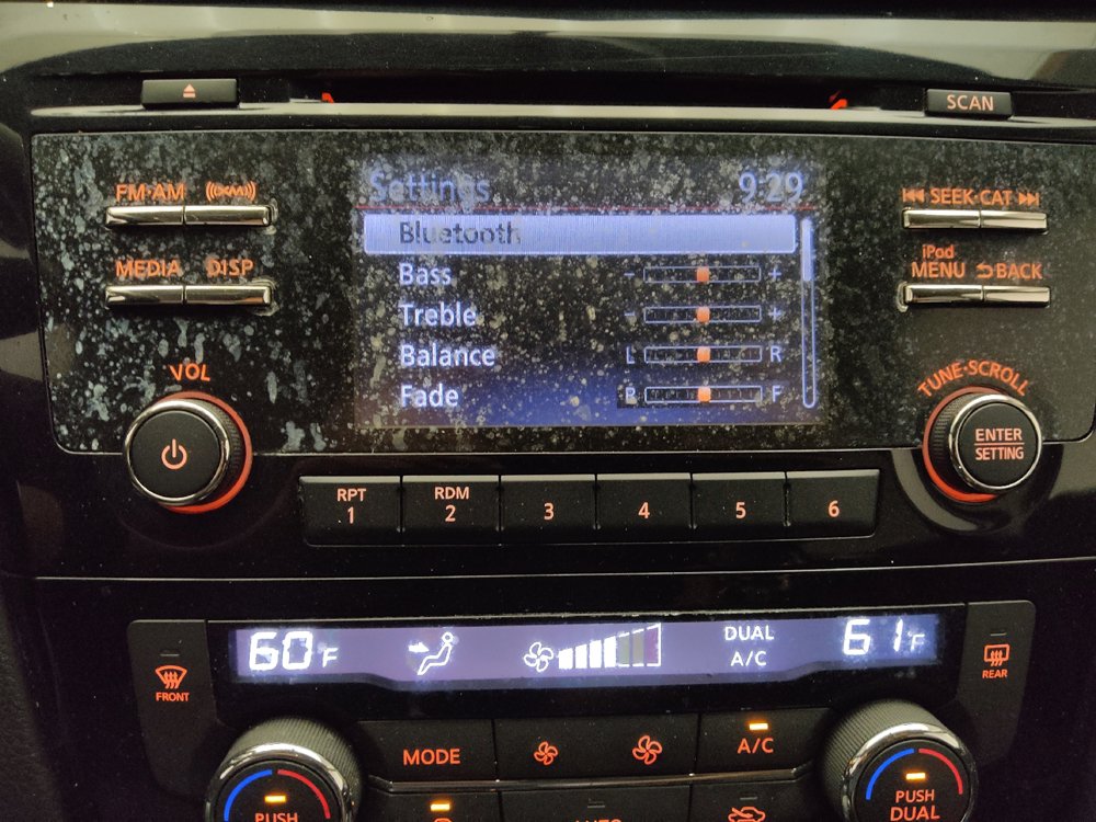 Used 2017 Nissan Rogue SV FWD image 25
