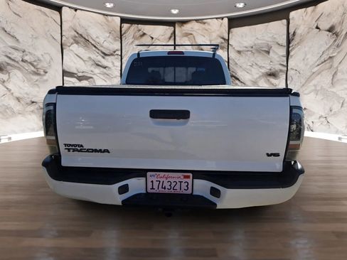 Used 2015 Toyota Tacoma 4x4 Double Cab w/ TRD Sport Package image 7