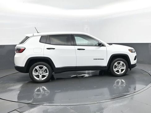 Used 2023 Jeep Compass Sport AWD/4WD image 4