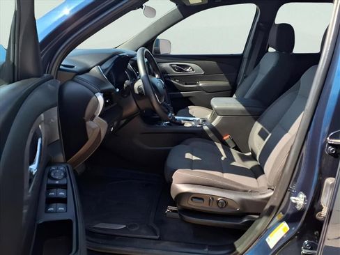 Used 2023 Chevrolet Traverse LT w/ LPO, Floor Liner Package image 12