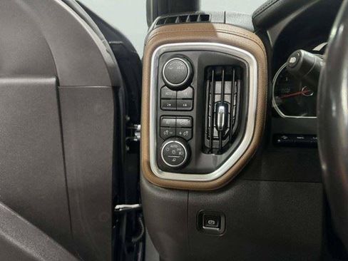 Used 2021 Chevrolet Silverado 1500 High Country w/ Technology Package AWD/4WD image 20