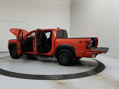 Used 2025 Nissan Frontier Pro-X RWD image 13