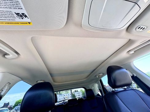 Used 2019 Ford Edge Titanium w/ Equipment Group 301A AWD/4WD image 36