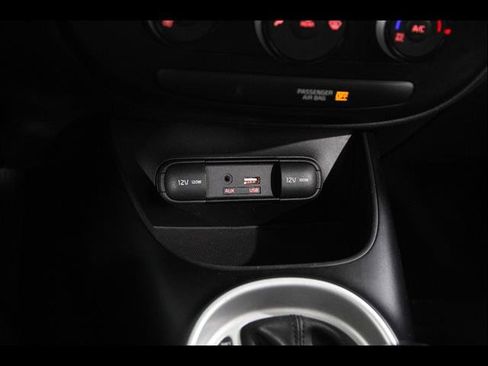 Used 2018 Kia Soul FWD image 11