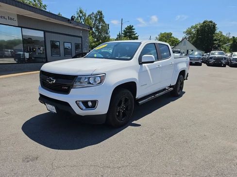 Used 2017 Chevrolet Colorado Z71 AWD/4WD image 3