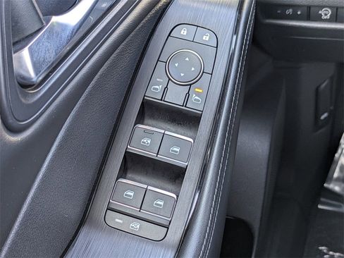 Used 2023 Nissan Rogue SL image 23