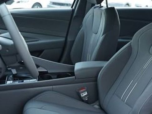 New 2026 Hyundai Elantra SEL Sport image 9