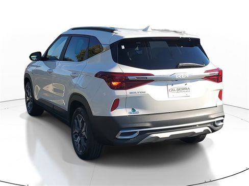 Certified 2023 Kia Seltos EX image 3