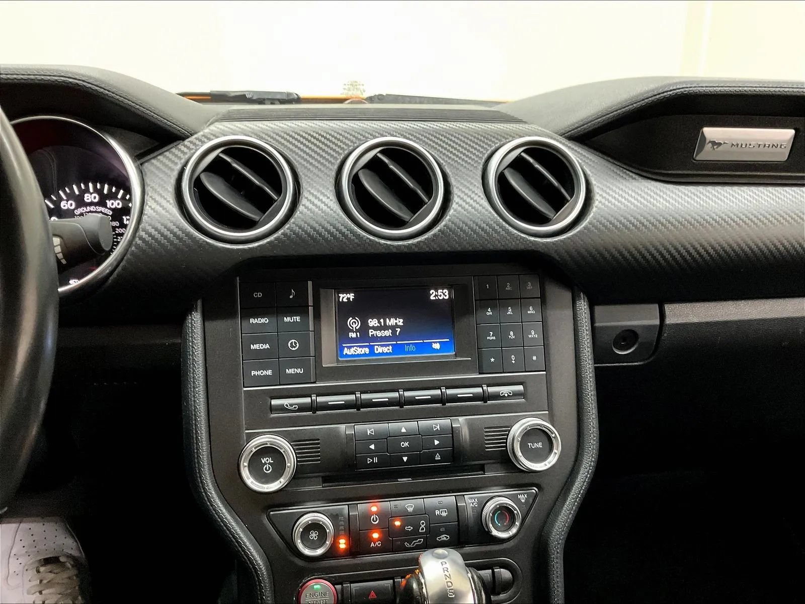 Used 2018 Ford Mustang Coupe RWD image 23