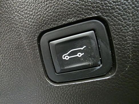 Used 2018 Chevrolet Traverse LT AWD/4WD image 21