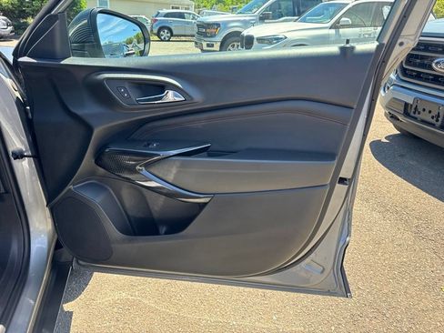 Used 2024 Chevrolet Trax RS w/ Driver Confidence Package FWD image 45