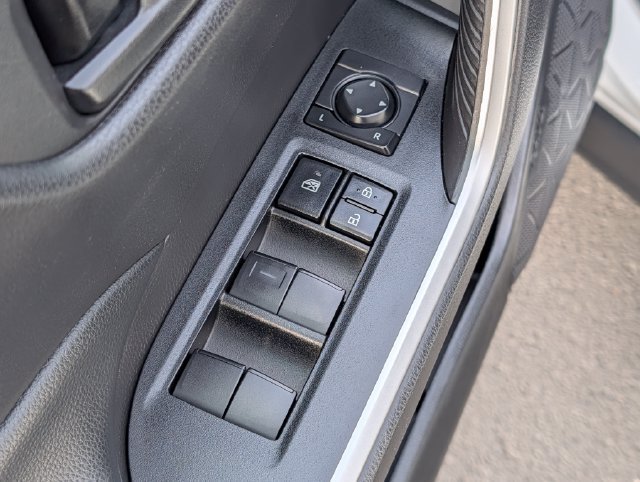 Used 2024 Toyota RAV4 LE AWD/4WD image 18
