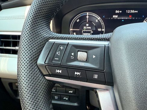 Used 2023 Mitsubishi Outlander SEL AWD/4WD image 51