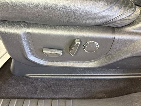 Used 2018 Ford F150 XLT w/ Equipment Group 302A Luxury image 17