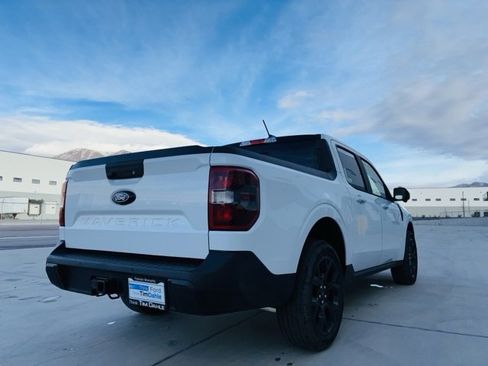 New 2026 Ford Maverick Lariat w/ Black Appearance Package image 5
