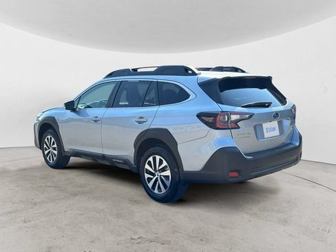 Used 2025 Subaru Outback Premium AWD/4WD image 7