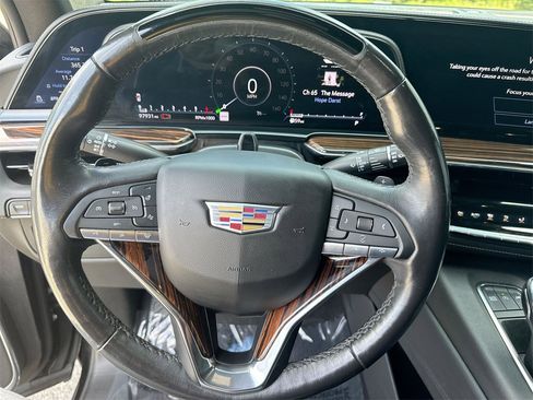 Used 2023 Cadillac Escalade ESV Premium Luxury image 16