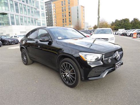 Used 2022 Mercedes-Benz GLC 300 4MATIC Coupe image 5