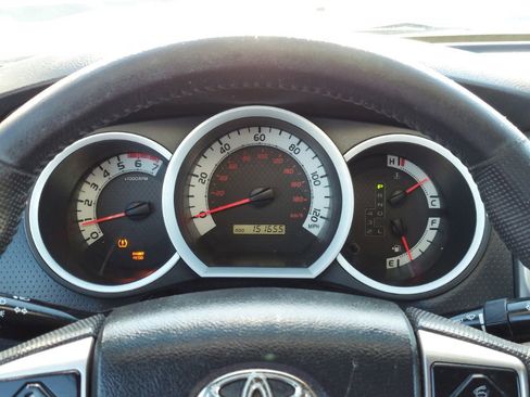 Used 2014 Toyota Tacoma PreRunner w/ TRD Sport Package image 13