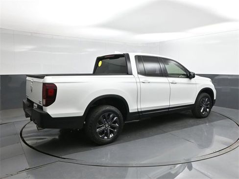 Used 2022 Honda Ridgeline Sport image 15