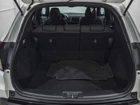 Used 2022 Honda HR-V Sport image 9