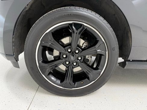 Used 2023 Ford Expedition Limited image 11