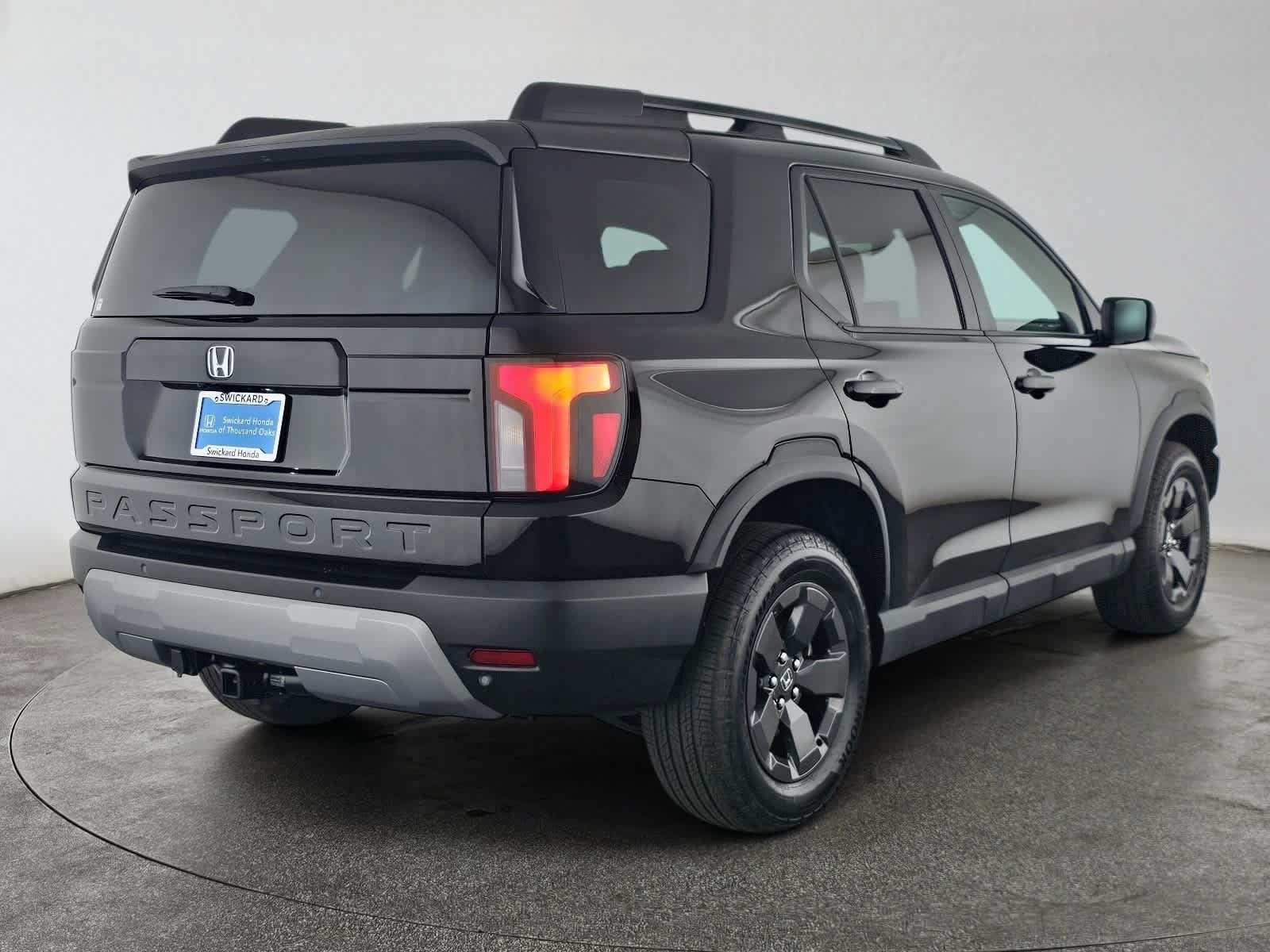 Certified 2026 Honda Passport RTL image 3