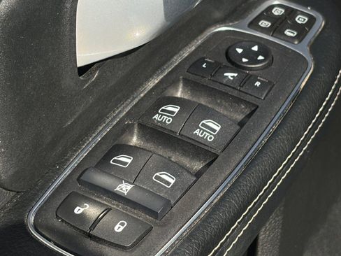 Used 2024 RAM 2500 Big Horn w/ Heated Seats & Wheel Group AWD/4WD image 13