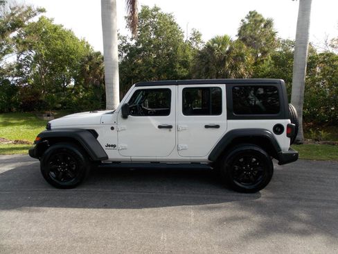 Used 2023 Jeep Wrangler Unlimited Sport AWD/4WD image 9