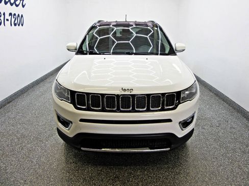 Used 2018 Jeep Compass Limited w/ Navigation Group AWD/4WD image 2