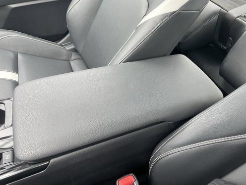 Used 2025 Toyota Camry SE image 45