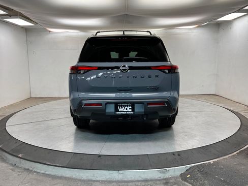 New 2026 Nissan Pathfinder Platinum image 4