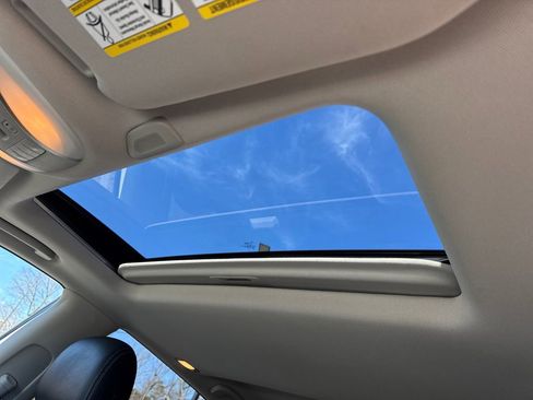 Used 2019 INFINITI QX60 Luxe w/ Essential Package image 32