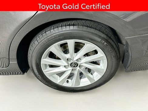 Certified 2021 Toyota Camry LE AWD/4WD image 31