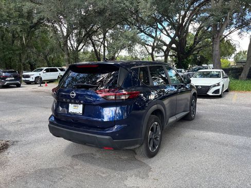 Used 2025 Nissan Rogue SV FWD image 14